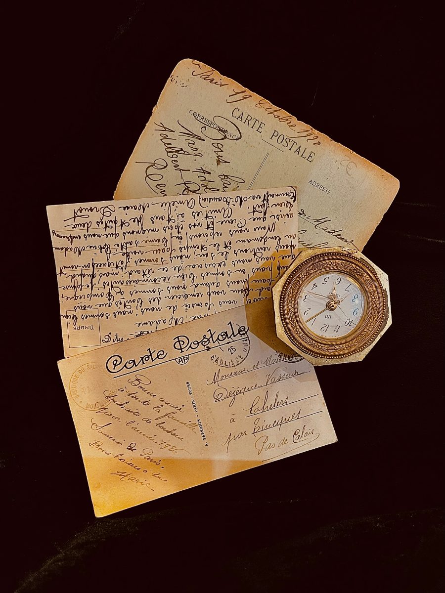 Handwritten Belle Époque postcards